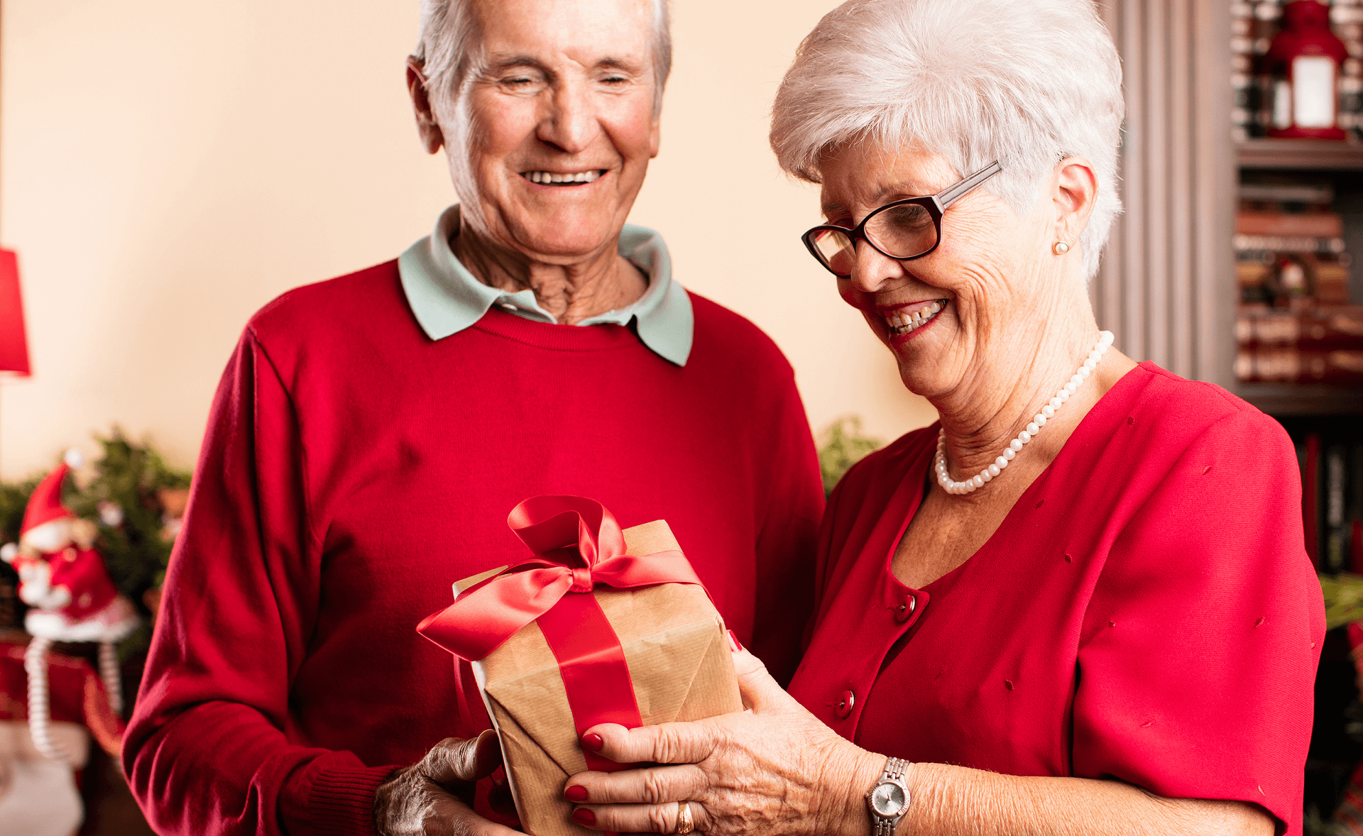 The Finest 40th Anniversary Gifts for Your Special Someone on the Ruby ...